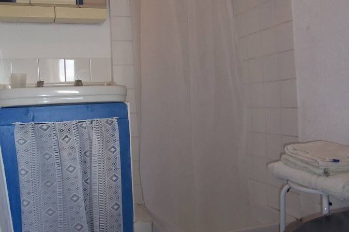 Gîte pour 2 personnes, avec piscine ainsi que jardin et terrasse à Arles-sur-Tech - 4