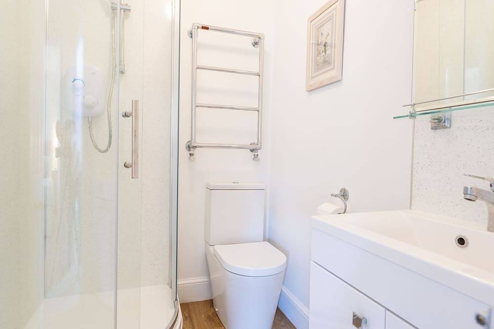 Entire apartment, Rosemary Cottage - Three Bedroom House, Sleeps 5 in Devon