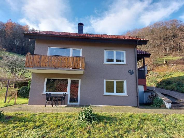 Ganze Wohnung, Apartment „Eins“ mit privatem Garten und Wlan in Sensbachtal, Odenwaldkreis