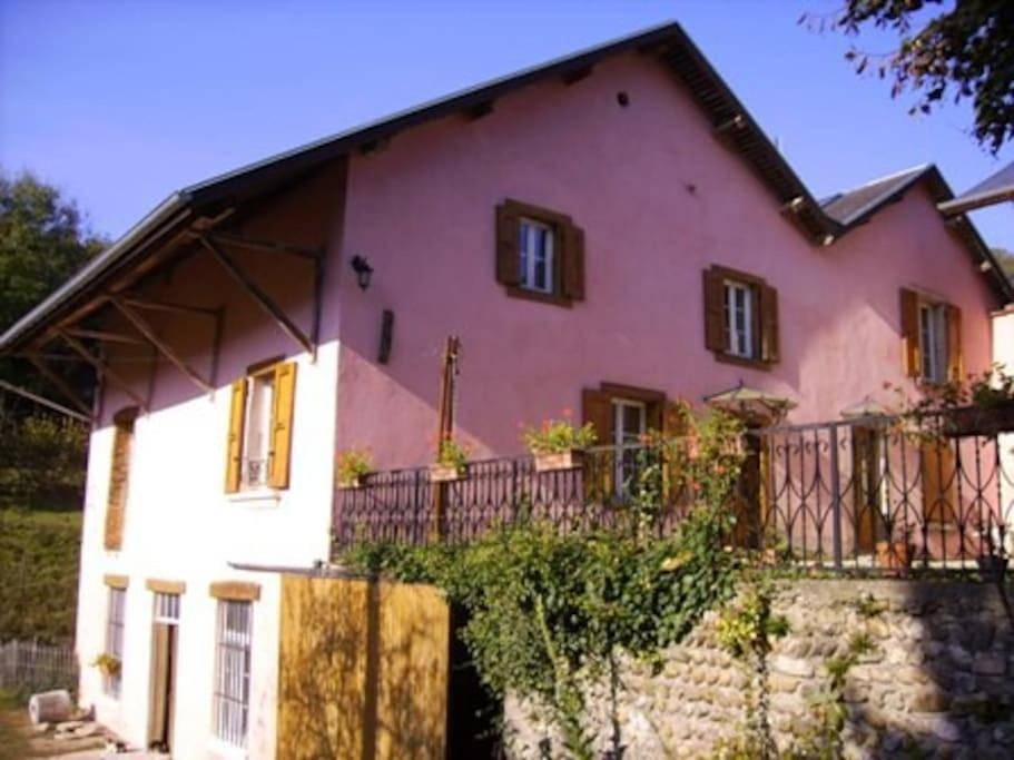 Appartement entier, Two-Bedroom Apartment in Chirens, Isère