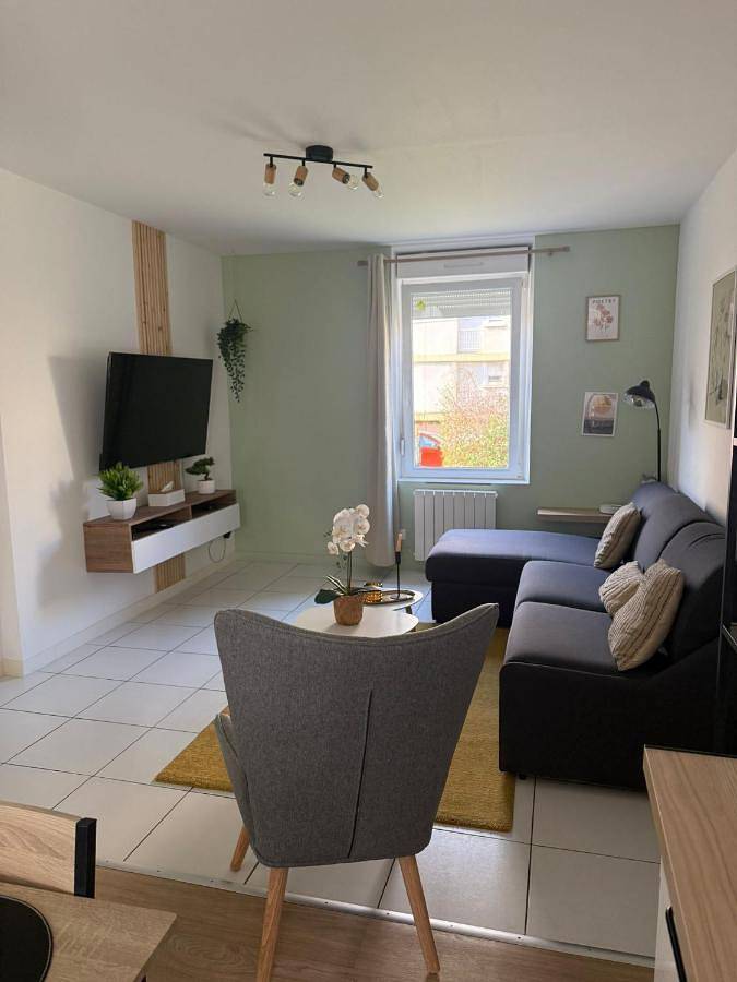 Gîte pour 4 personnes, avec terrasse et vue à Jœuf - 2