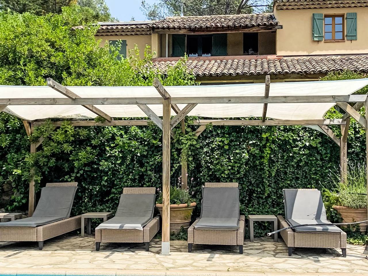 Maison 14 Personnes in Lorgues, Région de Draguignan