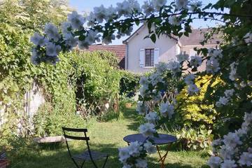 Gîte pour 5 personnes, avec sauna ainsi que terrasse et jardin dans la Sarthe