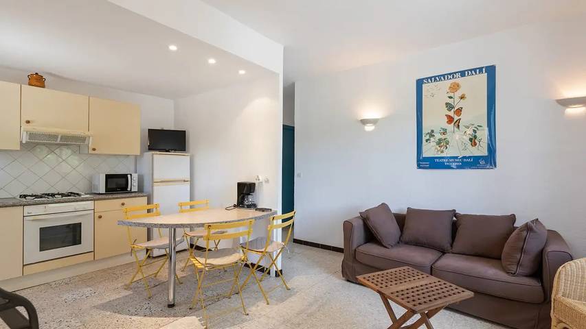Gîte pour 5 personnes, avec piscine et jardin, animaux acceptés à Mèze - 2