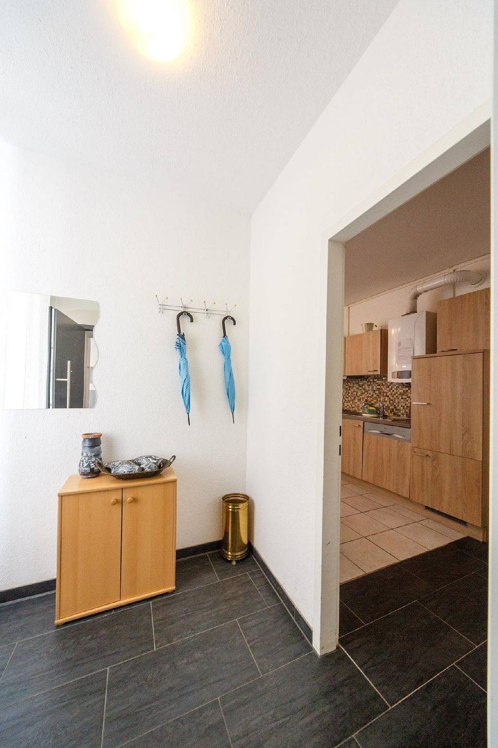 Geheel vakantieappartement, Large holiday flat in Fünfhaus with garden in Wenen, Wienerwald