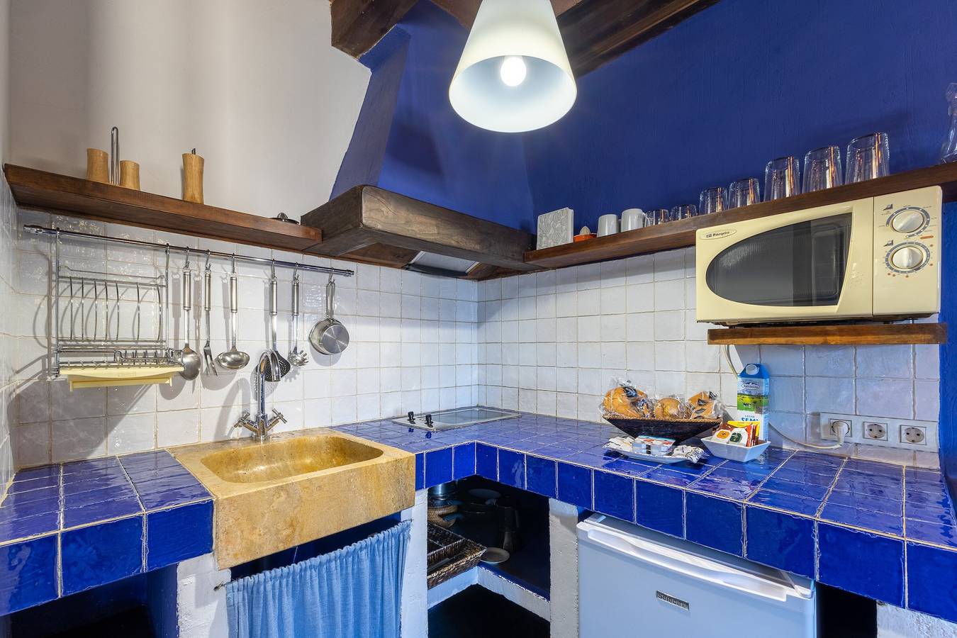 Maison de campagne "Alojamiento Pegasus" avec vue sur la montagne, balcon et Wi-Fi in Braojos, Communaute de Madrid