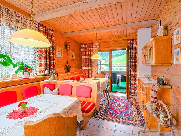 Geheel vakantieappartement, Vakantieappartement voor 6 personen met balkon in Zell am Ziller, Bezirk Schwaz