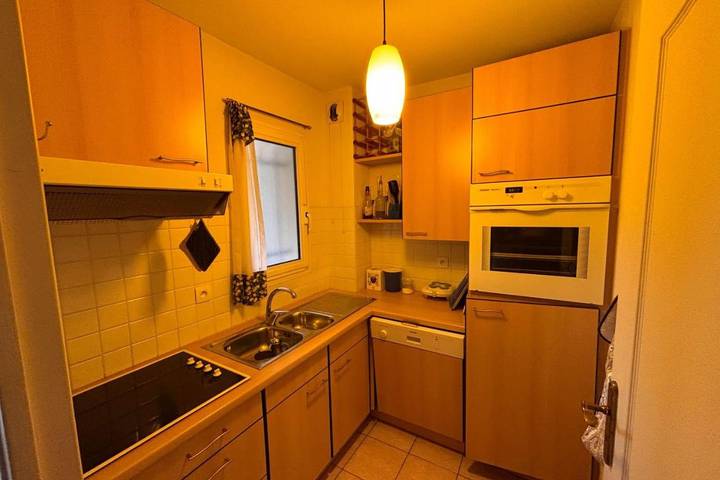 Gîte pour 4 personnes, avec jardin dans Plage D Aigue Bonne - 3