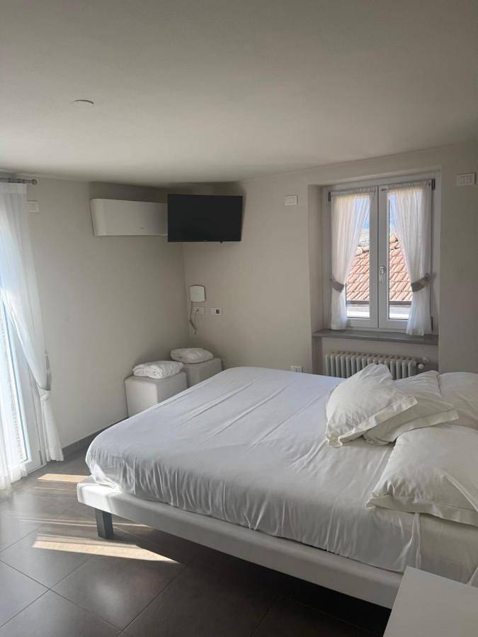 Location de vacances pour 2 personnes, avec Terrasse à Orta San Giulio - 2
