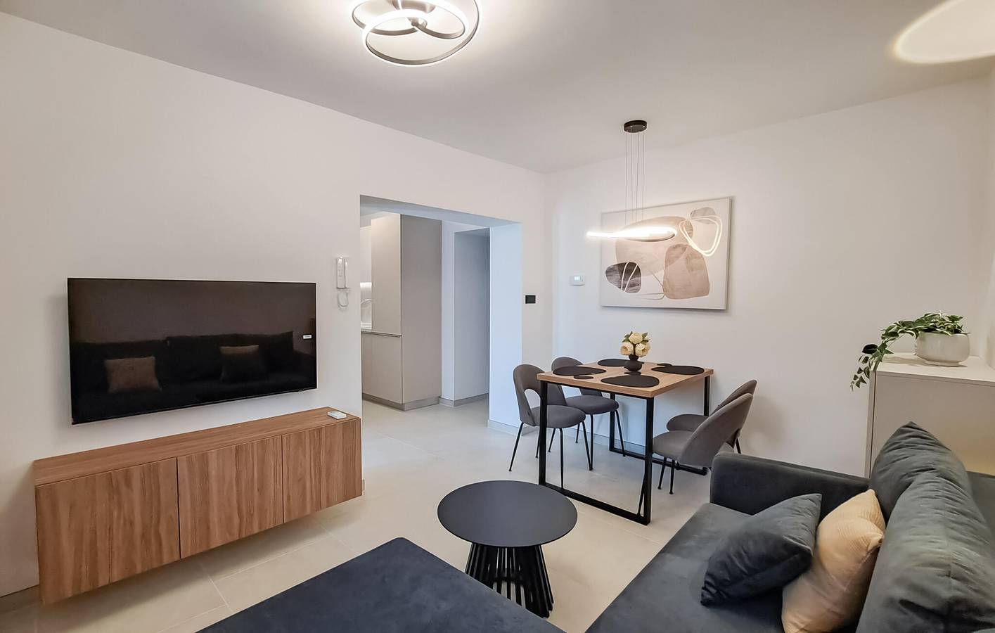 Ganze Ferienwohnung, Gemütliche Ferienwohnung mit Terrasse in der Nähe des Stadtzentrums von Muntic – WLAN und Parkplatz inklusive in Muntic, Südküste Istrien