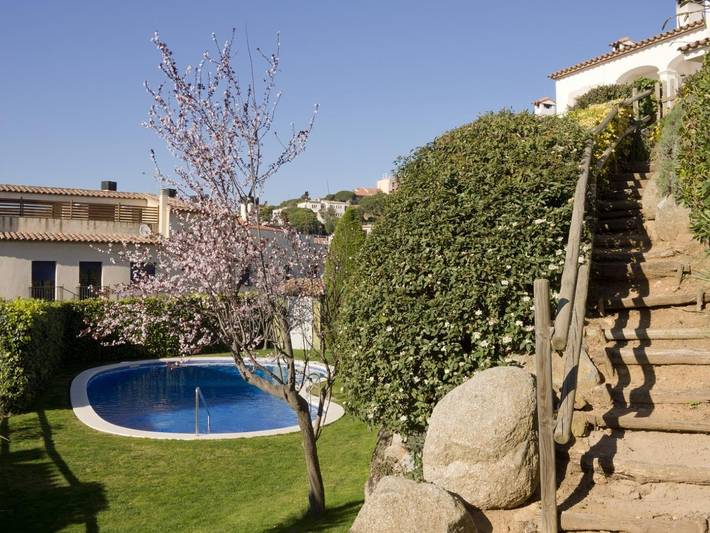 Location de vacances pour 6 personnes, avec jardin ainsi que vue sur l’océan et piscine à Sant Feliu de Guíxols - 2