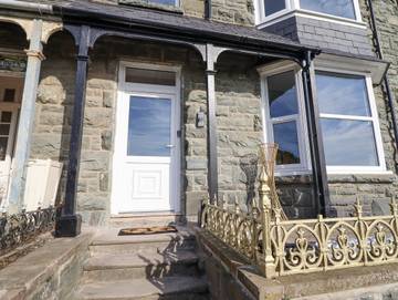 Cottage for 14 People in Barmouth, Gwynedd, Photo 1