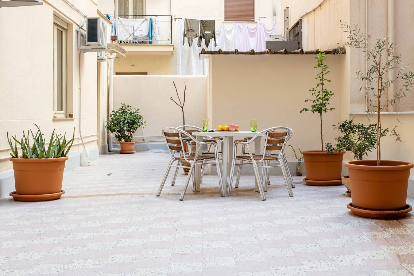 Appartement entier, Appartement de vacances "Dorotea" avec terrasse privée, climatisation et Wi-Fi. in Palerme, Province de Palerme