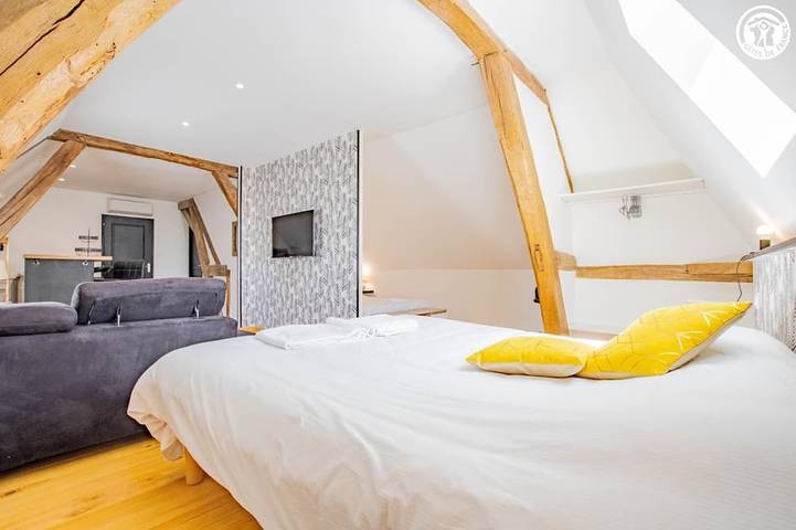 Location de vacances pour 3 personnes, avec Jardin et Piscine à La Chapelle-Saint-Sauveur - 3