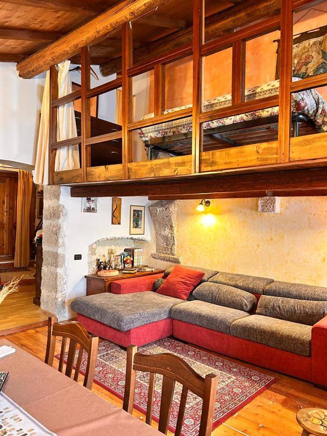 Appartamento per 2 persone, con Balcone e Terrazza nonché Giardino e Panorama a Santo Stefano di Sessanio