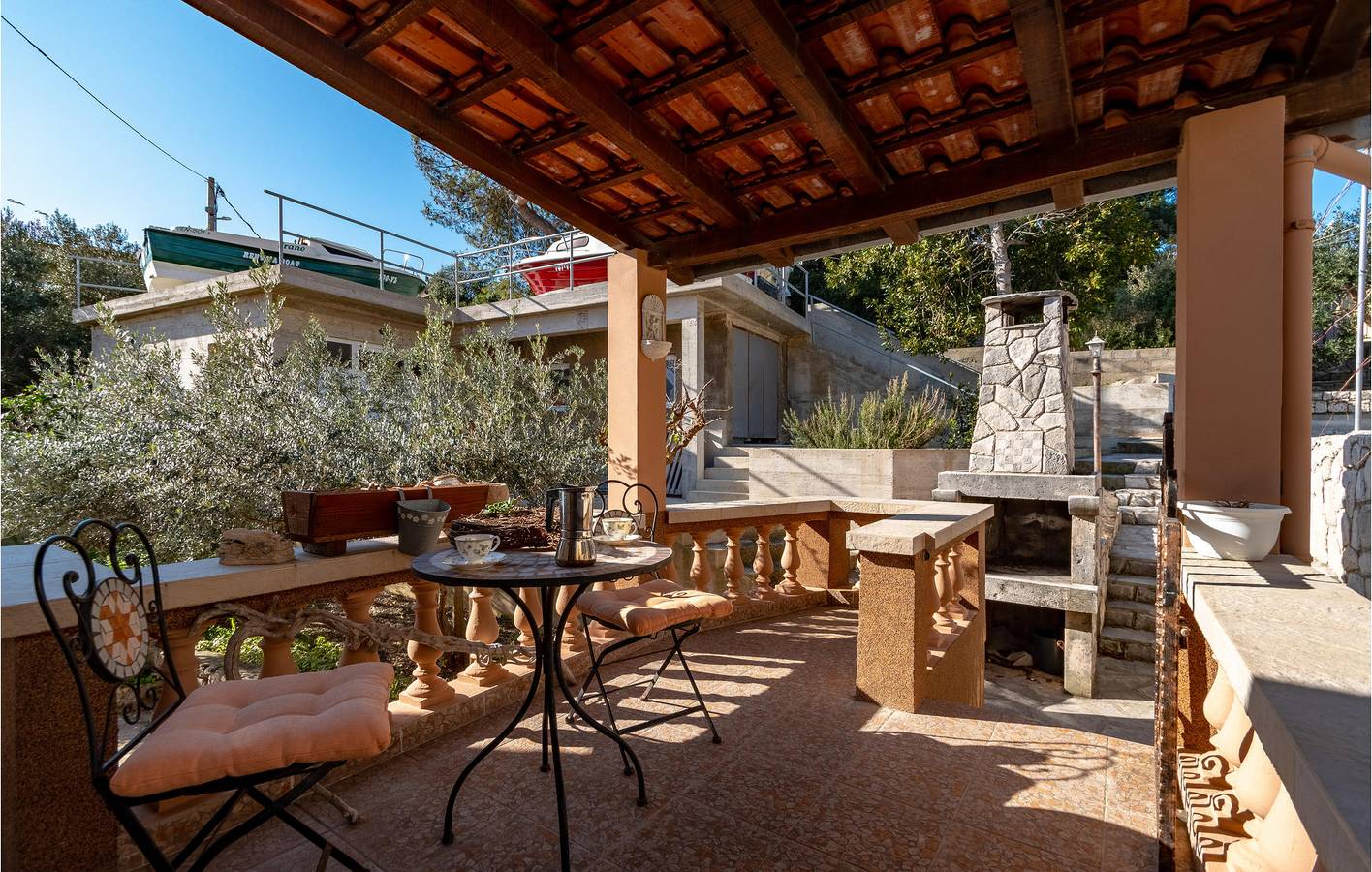 Ganze Ferienwohnung, Reizende Ferienwohnung mit Garten, Terrasse und Zugang zum Strand in Blato, Korcula