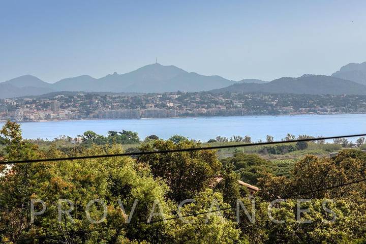 Villa pour 6 personnes, avec jardin dans Saint-Aygulf