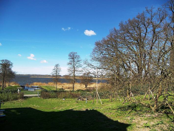 Ferienwohnung für 3 Personen, mit Seeblick und Garten, kinderfreundlich in Lütow - 4