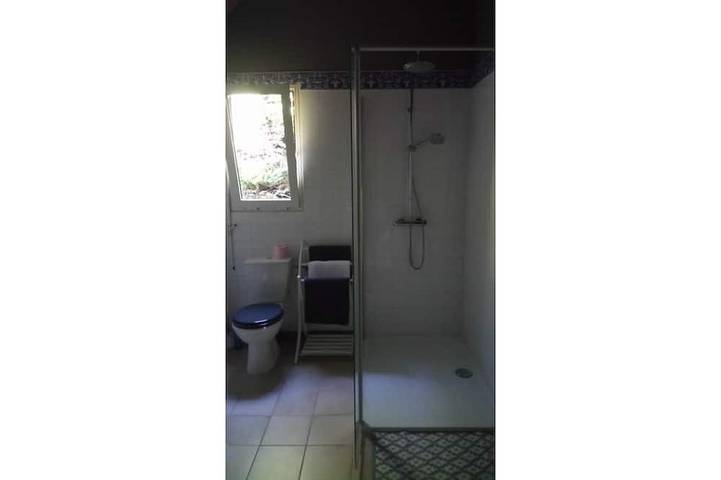 Gîte pour 4 personnes, avec jardin ainsi que piscine et terrasse à Althen-des-Paluds - 4