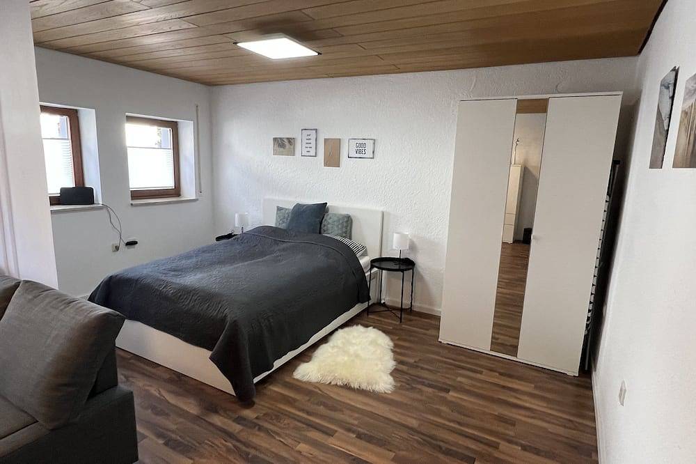 Ganze Wohnung, Schöne, ruhige und zentral gelegene Ferienwohnung in Stadtmitte, Zweibrücken