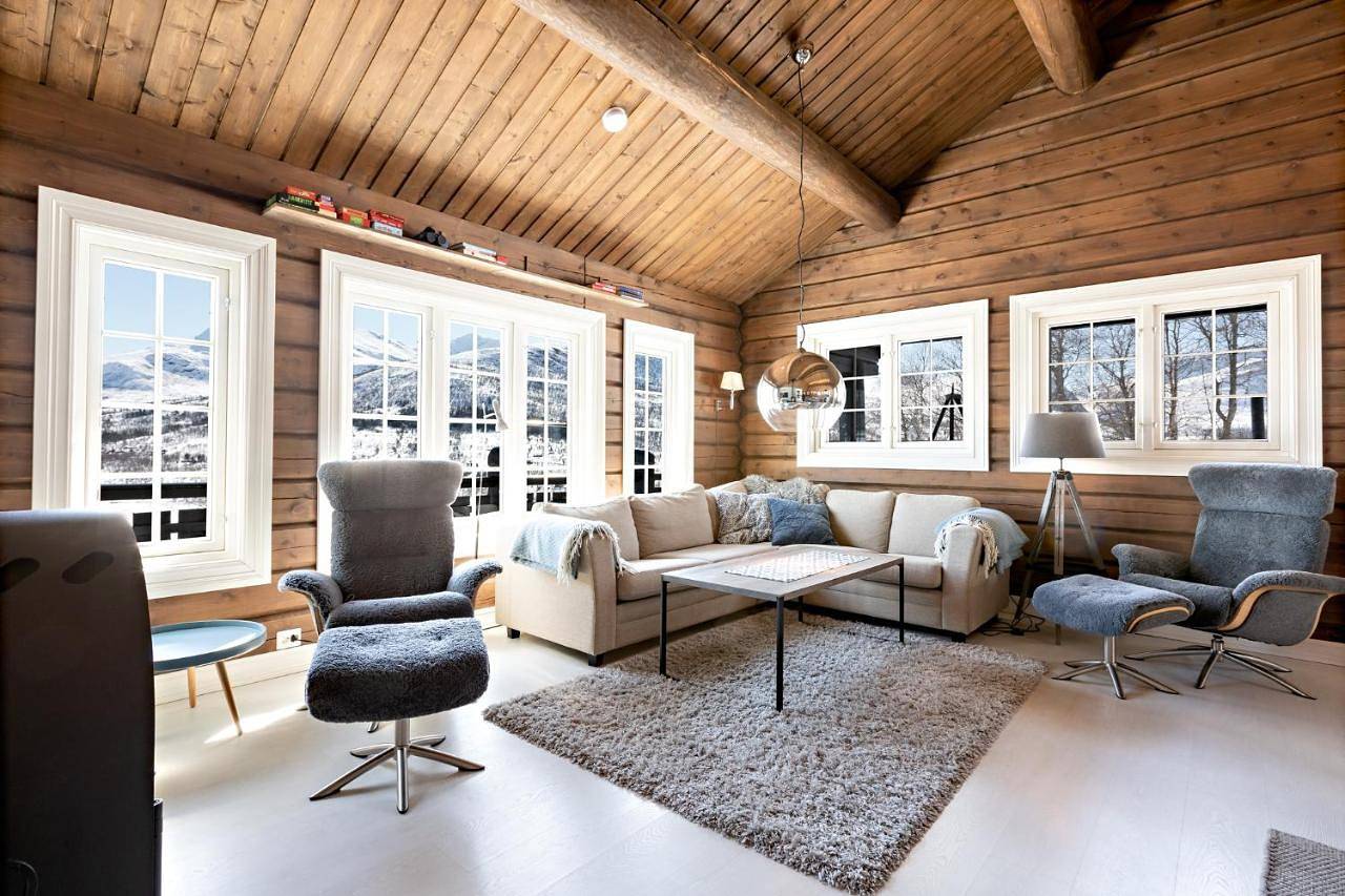 Three-Bedroom House in Sunnmørsalpane, Sykkylven