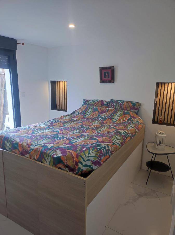 Appartement entier, One-Bedroom Apartment in Le Perreux-sur-Marne, Val-de-Marne