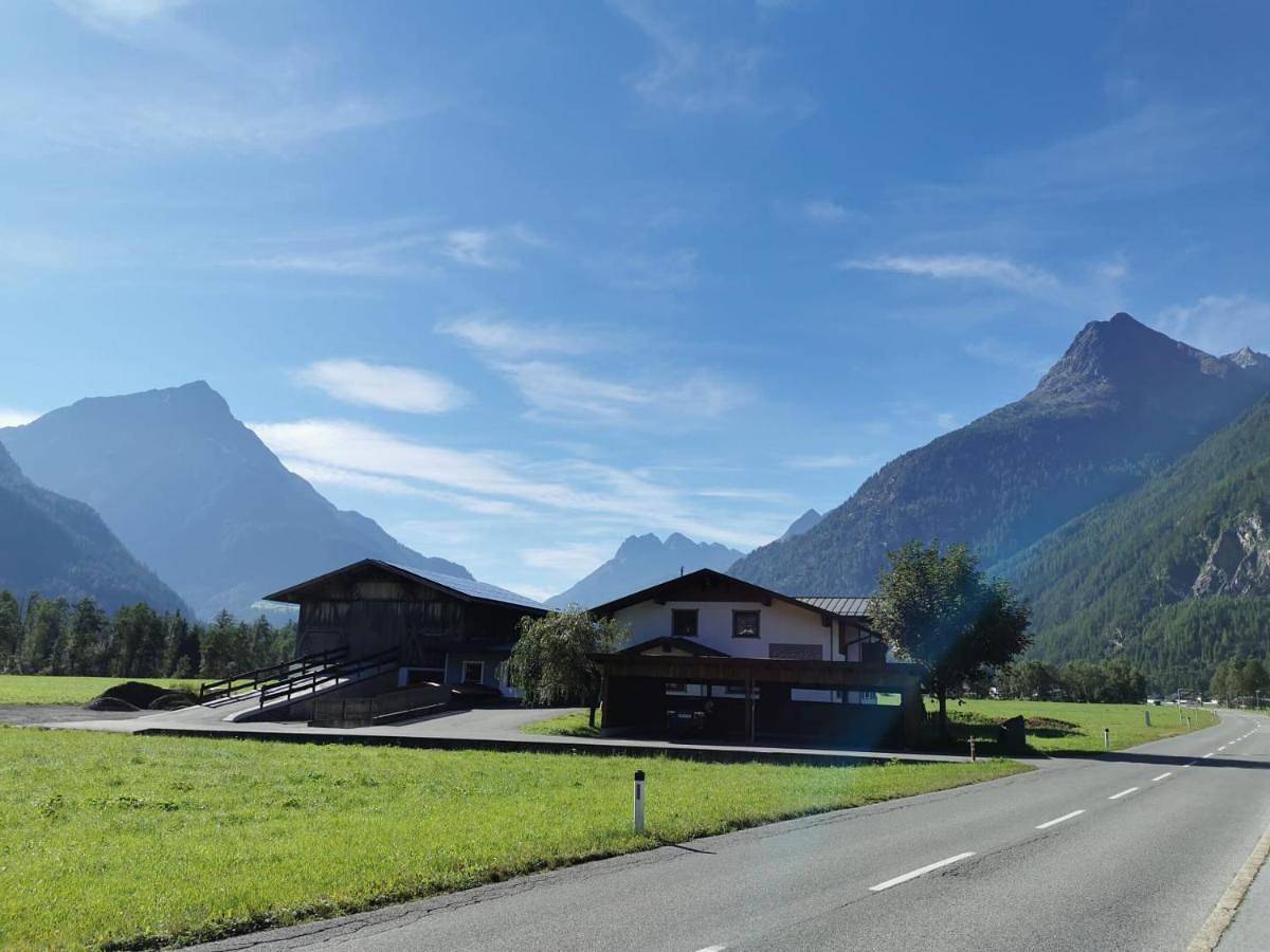 Ganze Wohnung, Apartment with Mountain View in Längenfeld, Ötztal