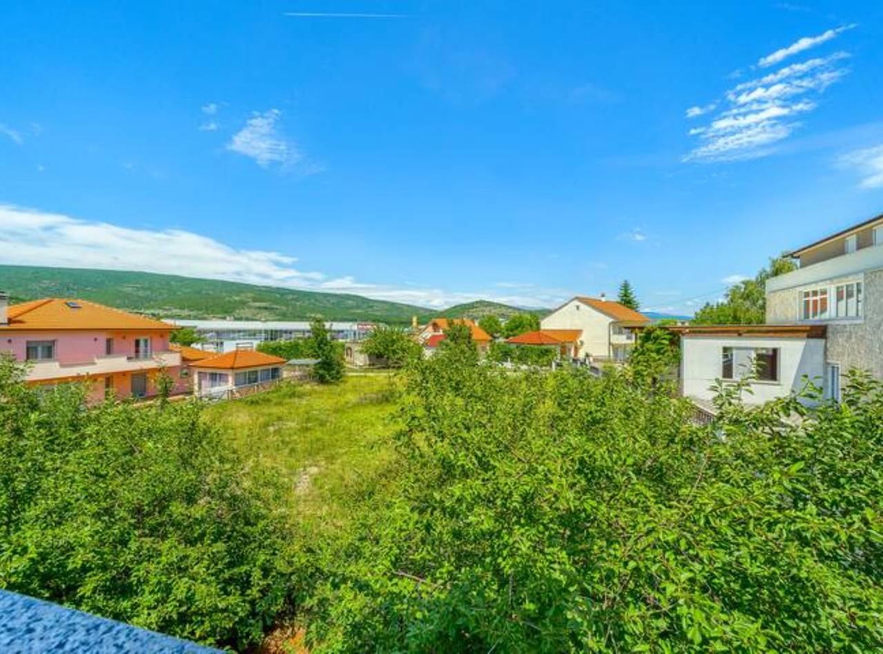 Five Bedroom Villa with Private Pool in Dalmatinisches Zagora