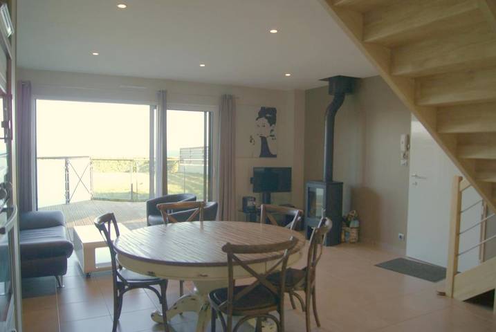 Location de vacances pour 6 personnes, avec piscine ainsi que vue et jardin à Roscoff - 4