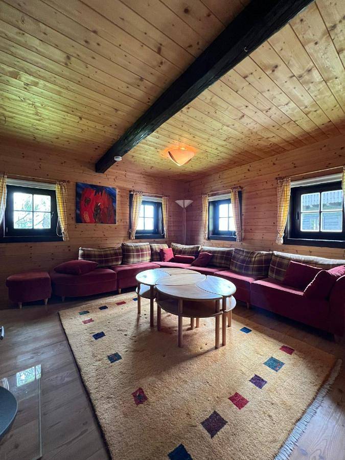 Ferienwohnung für 8 Personen, mit Balkon und Terrasse sowie Garten und Sauna