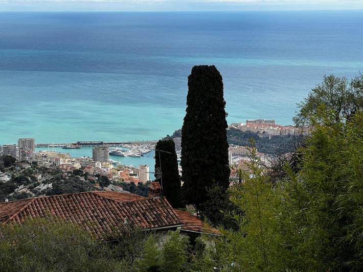Location de vacances pour 11 personnes, avec vue ainsi que jardin et piscine à La Turbie - 3