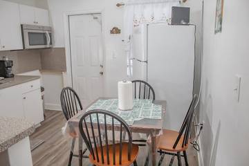 Vacation Home for 8 Guests in Miami, Florida, Picture 3