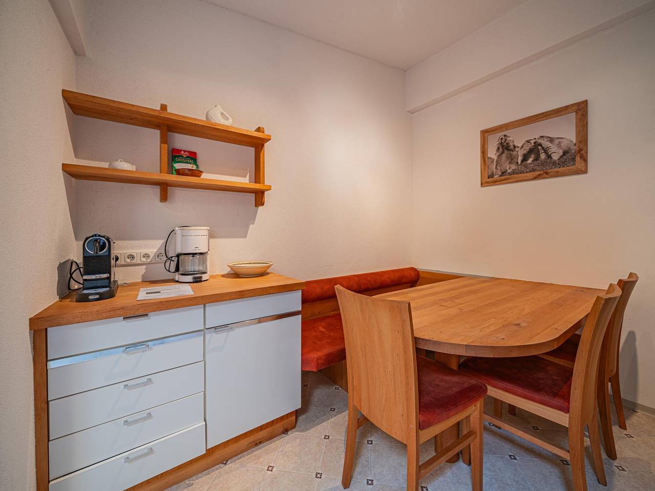 Ganze Wohnung, Alpine Ferienwohnung mit Balkon & Bergblick in Söll, Kaisergebirge