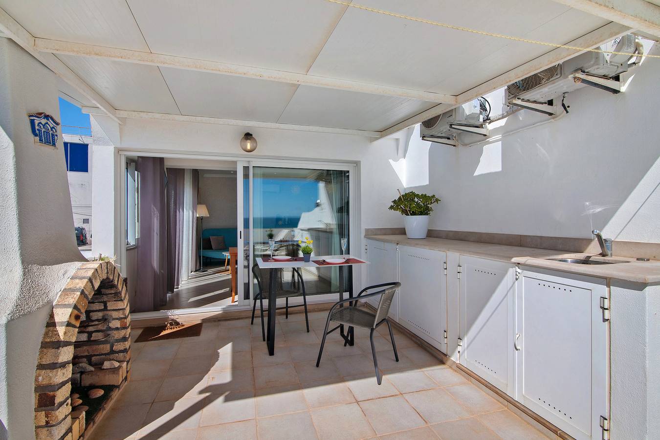Ganze Wohnung, Apartment 'Vista Mar' mit Meerblick, Wlan und Klimaanlage in Praia do Inatel, Faro Distrikt