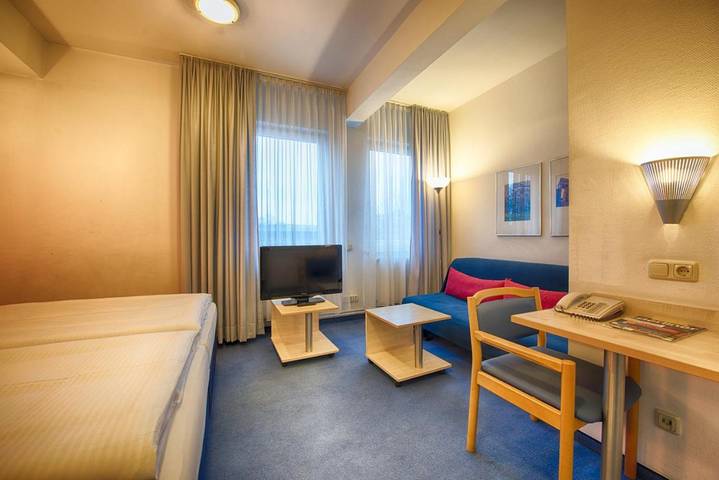 Hotel für 4 Personen, mit Garten in Wilmersdorf Berlin - 3