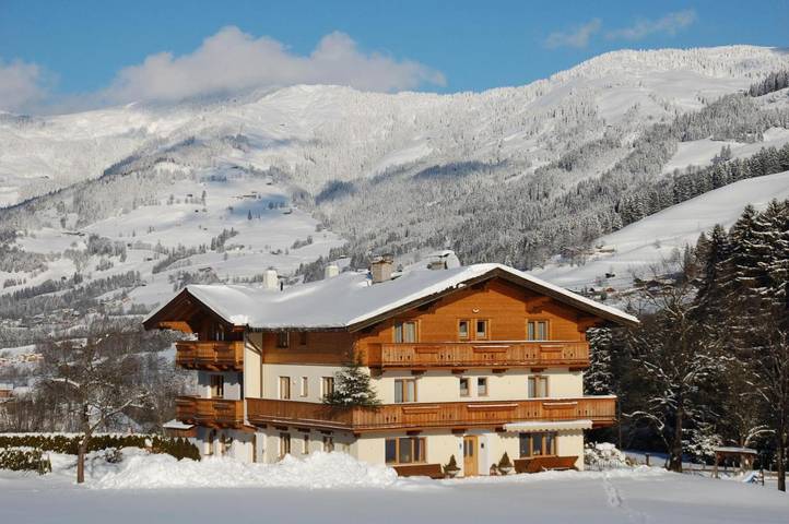 Ferienhaus für 2 Personen, mit Garten und Sauna sowie Ausblick in Jochberg