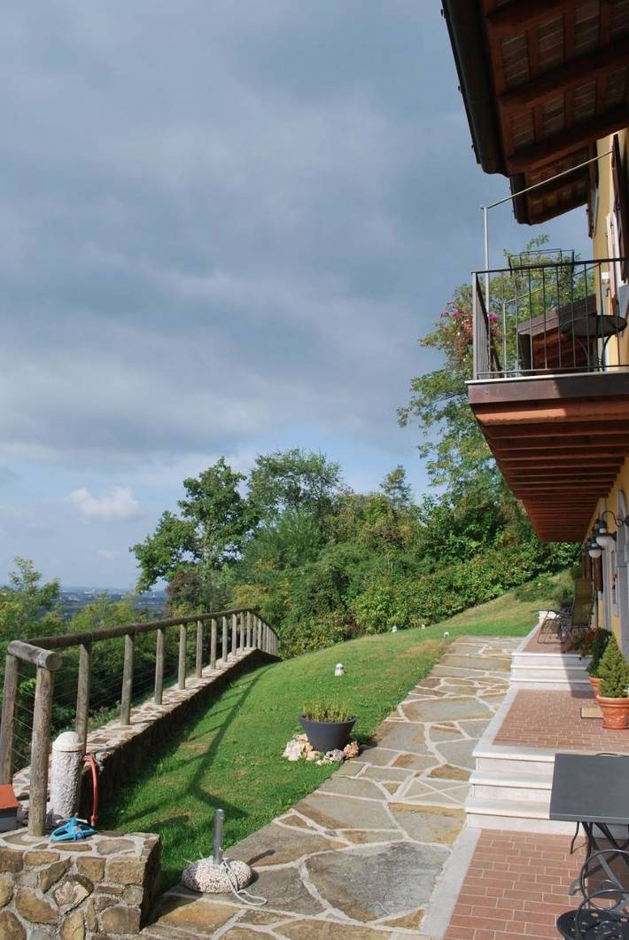 Casa vacanza per 2 persone, con Balcone e Terrazza nonché Giardino e Panorama a Cormòns