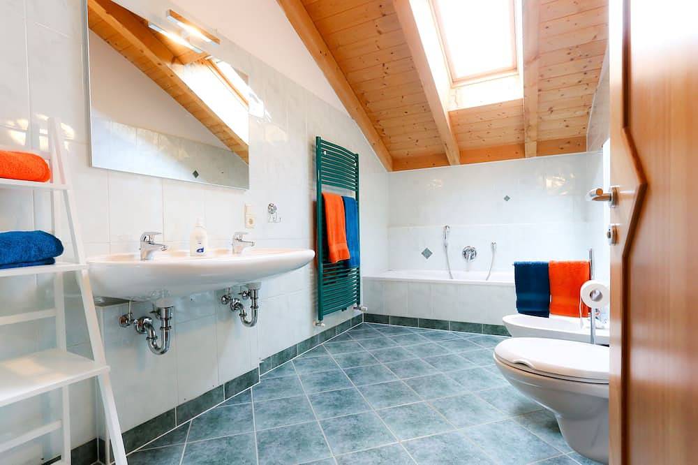 Geheel appartement, Modern wonen midden in de natuurbergen + internet in Deutschnofen, Dolomiti Superski