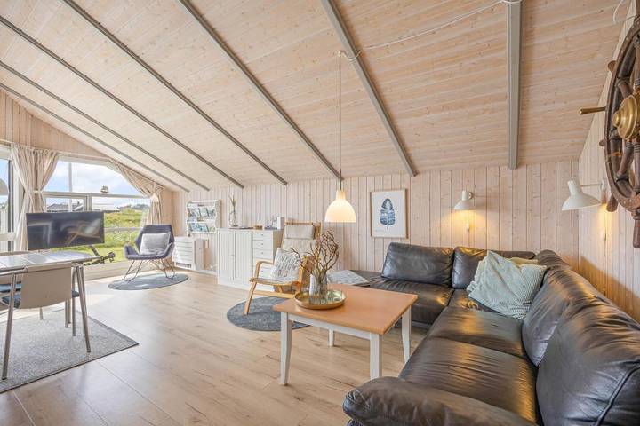 Gemütliches Ferienhaus in Nr. Lyngvig in Nachbarschaft zum Fjord in Nørre Lyngvig, Hvide Sande
