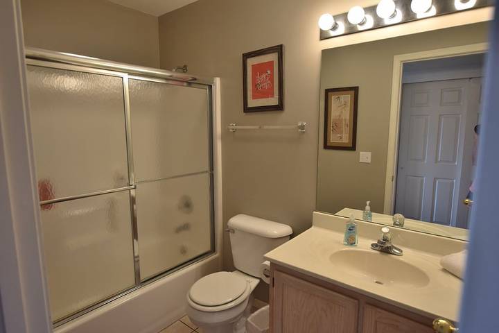 Vacation rental for 10 people, with pool and terrace in Osage Beach