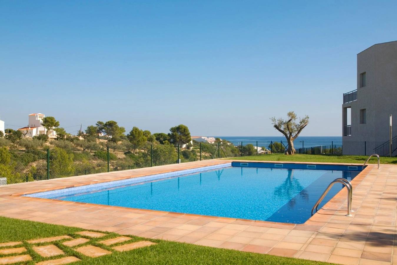 Villa Moderna Cerca de la Playa Almadrava in L'Ametlla de Mar, Costa Dorada