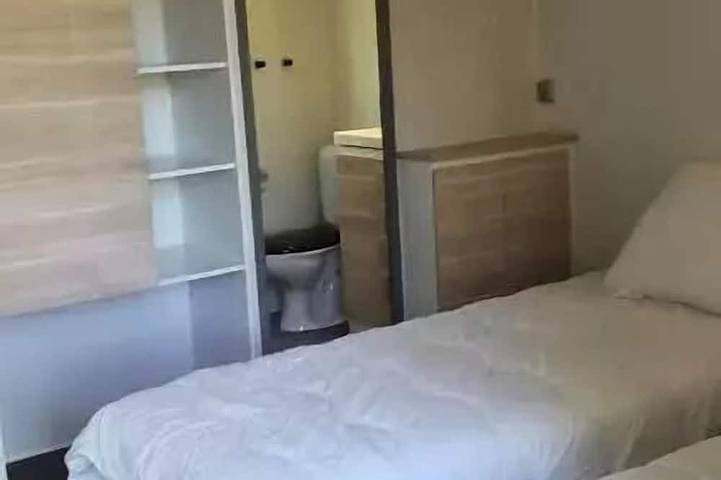 Camping pour 4 personnes dans Région de Besse-et-Saint-Anastaise