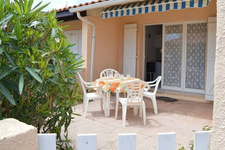 Bungalow pour 4 personnes, avec piscine et terrasse à Gruissan