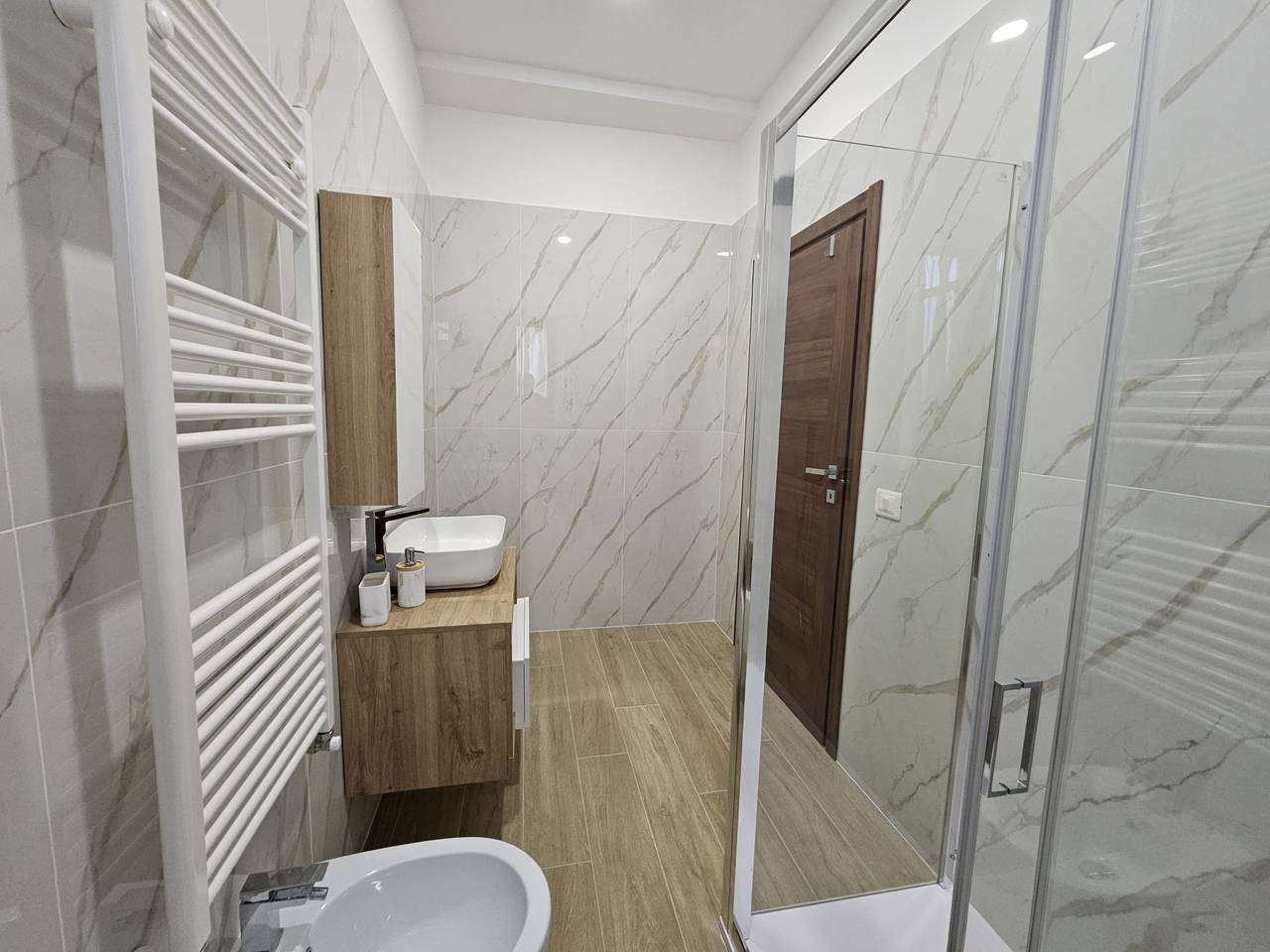 La Darsena Guesthouse Room 2 - by Be Your Home in Civitavecchia, Provincia di Roma