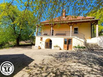 Gîte pour 6 personnes, avec balcon et jardin à Bagat-en-Quercy