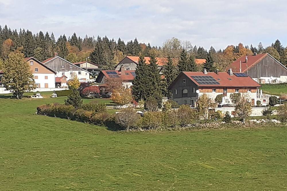 Apartamento entero, Gîte des Hauts Sapins 4* - 4 pers. An ideal location and a soothing atmosphere.  in Pays de Pontarlier, Doubs (desambiguación)