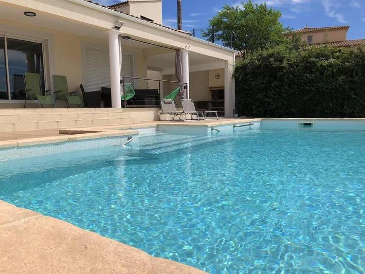 Villa pour 8 personnes, avec piscine ainsi que jardin et vue, adapté aux familles à Gignac - 4