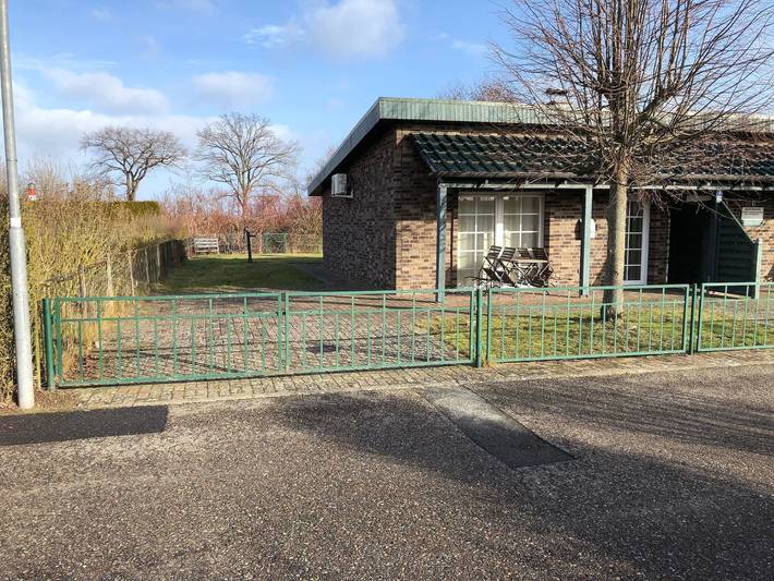 Bungalow für 2 Personen, mit Terrasse und Garten in Mecklenburgische Ostseeküste - 2