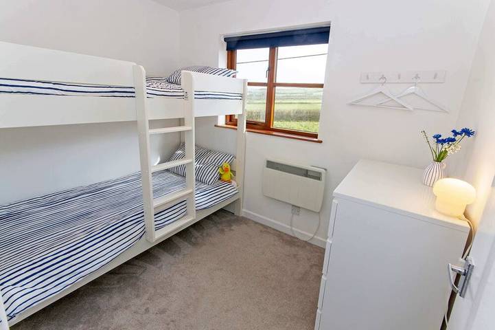 Rockpool |Sleeps 8 Seaside Retreat Walk to Beach in Croyde, Devon