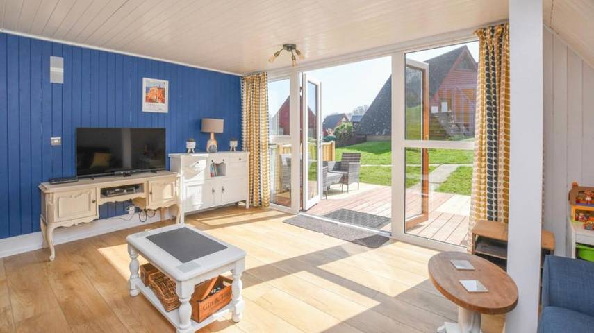 Chalet für 6 Personen, mit Pool und Garten sowie Ausblick - 1